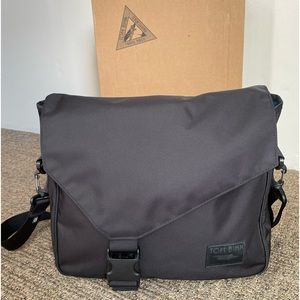 Tom Bihn Maker’s Bag